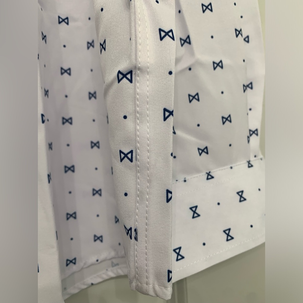 Men's Shirt in White and Blue Pattern - Picture 2 of 4